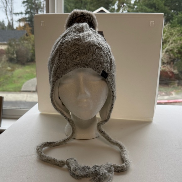 CHAOS Warm Winter Hat - Picture 1 of 3